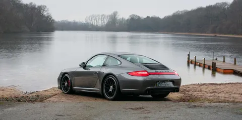 Porsche 911 Carrera 4 GTS 4