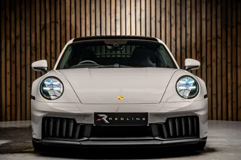 Porsche 911 Carrera 4 GTS T-Hybrid — photo 5 of 45