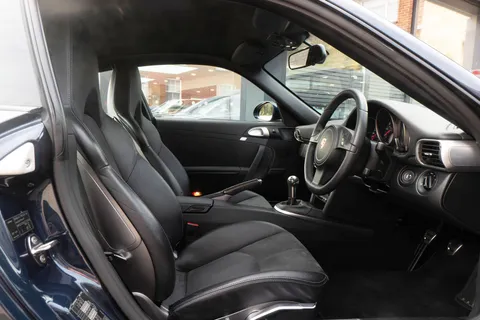 Porsche 911 Carrera 4 GTS — photo 2 of 45