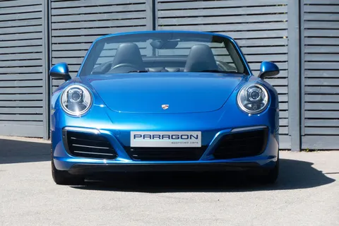 Porsche 911 Carrera 4S — photo 4 of 46
