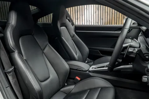 Porsche 911 Carrera 4S 2