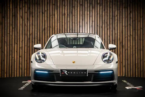 Porsche 911 Carrera 4S 5