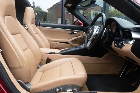 Porsche 911 Carrera 4S Targa — photo 2 of 46