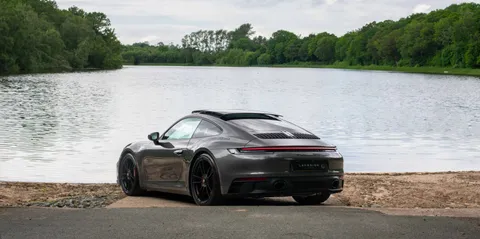Porsche 911 Carrera GTS — photo 4 of 59
