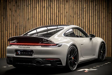 Porsche 911 Carrera GTS 4