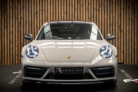Porsche 911 Carrera GTS 5