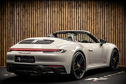 Porsche 911 Carrera GTS — photo 4 of 46