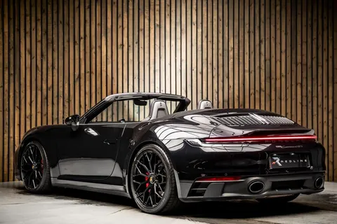 Porsche 911 Carrera GTS — photo 3 of 46