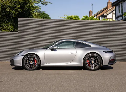Porsche 911 Carrera GTS 4