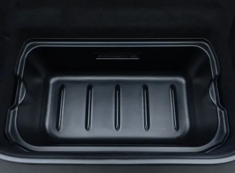 Porsche 911 Carrera 4 GTS — photo 2 of 49