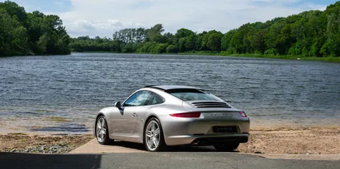 Porsche 911 Carrera S 4