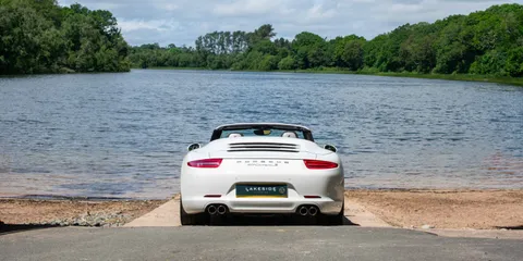 PORSCHE 911 4