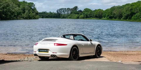 PORSCHE 911 5