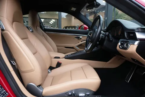 Porsche 911 Carrera S — photo 2 of 40