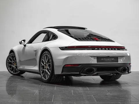 Porsche 911 Carrera S 2