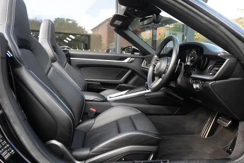 Porsche 911 Carrera S Cabriolet 2