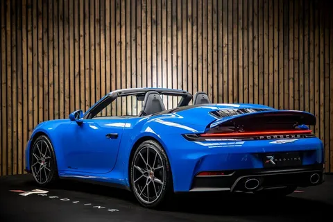 Porsche 911 Carrera Cabriolet — photo 3 of 46