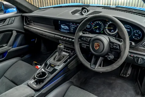 Porsche 911 GT3 2