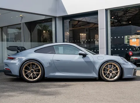 Porsche 911 GT3 — photo 4 of 52