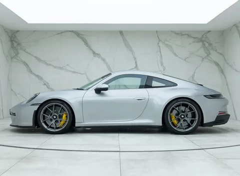 Porsche 911 GT3 Touring — photo 3 of 32