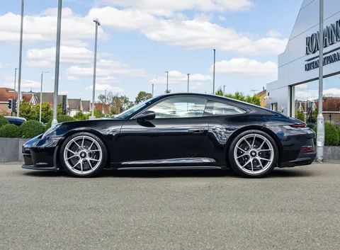 Porsche 911 GT3 Touring — photo 3 of 42