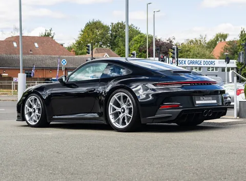 Porsche 911 GT3 Touring — photo 4 of 42