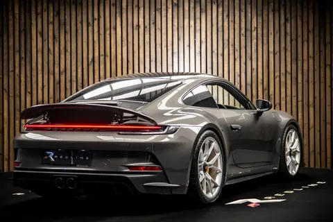 Porsche 911 GT3 Touring — photo 4 of 43
