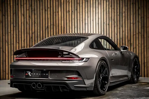 Porsche 911 GT3 Touring — photo 4 of 42