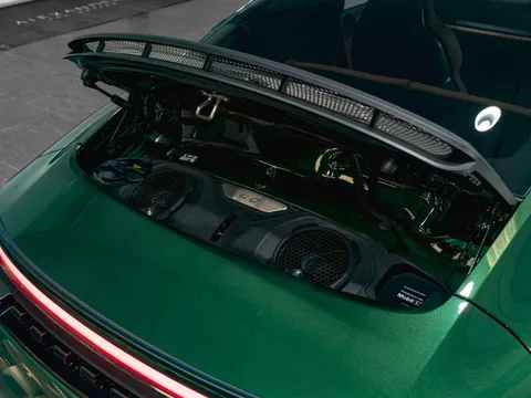 Porsche 911 GT3 Touring — photo 2 of 17