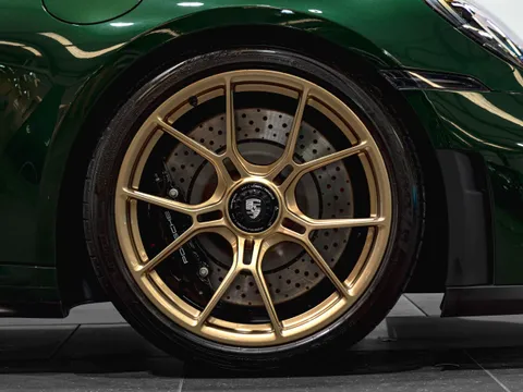 Porsche 911 GT3 Touring — photo 5 of 17
