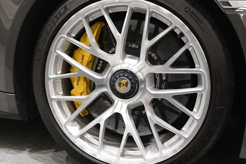 Porsche 911 Turbo S — photo 3 of 50