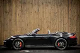 Porsche 911 Carrera 4 GTS thumbnail