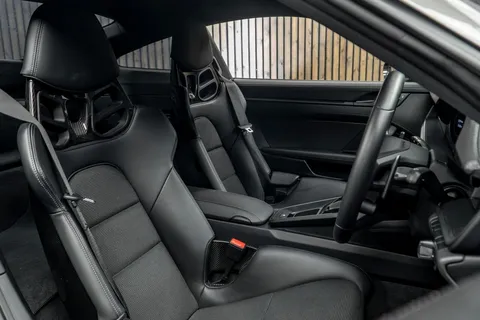 Porsche 911 GT3 Touring — photo 2 of 43