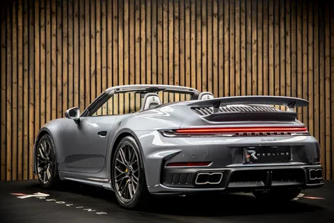 Porsche 911 Turbo S — photo 3 of 50
