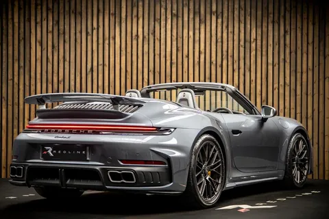 Porsche 911 Turbo S — photo 4 of 50