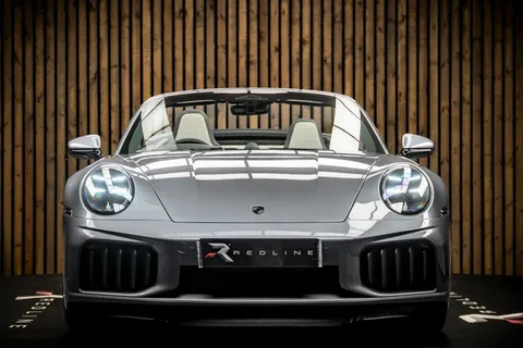 Porsche 911 Turbo S — photo 5 of 50