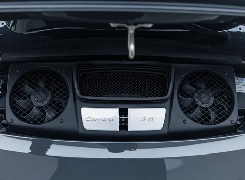 Porsche 911 50th Anniversary Edition — photo 2 of 40