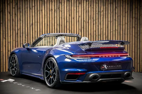 Porsche 911 Turbo S Cabriolet — photo 3 of 47