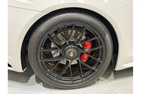 Porsche 911 Carrera GTS Cabriolet — photo 3 of 48