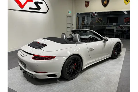 Porsche 911 Carrera GTS Cabriolet — photo 5 of 48