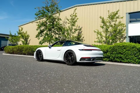 Porsche 911 Targa 4 — photo 3 of 59