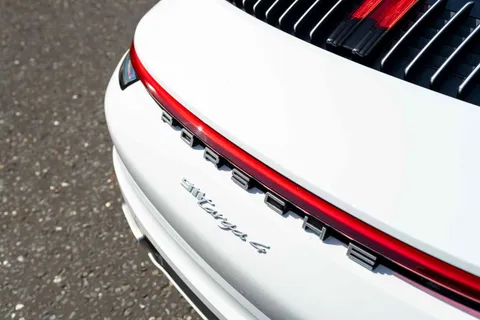 Porsche 911 Targa 4 — photo 5 of 59