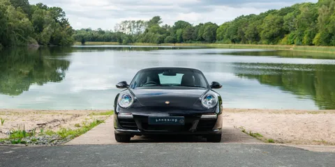 Porsche 911 Carrera — photo 2 of 42