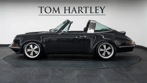 Porsche 911 Retro Works Targa GTR — photo 4 of 40