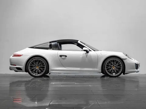 Porsche 911 Targa 4 PDK (991.2) 3