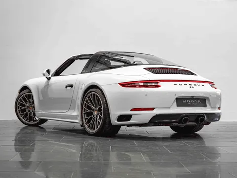 Porsche 911 Targa 4 PDK (991.2) 5