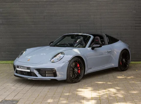 Porsche 911 Targa 4 GTS — photo 3 of 55