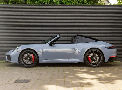 Porsche 911 Targa 4 GTS — photo 4 of 55