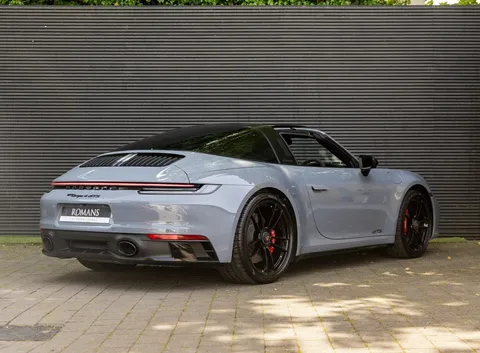 Porsche 911 Targa 4 GTS — photo 5 of 55