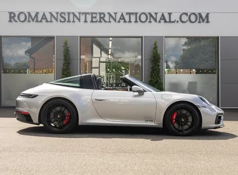 Porsche 911 Targa 4 GTS — photo 4 of 57